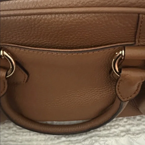 Michael Kors Brown Leather Bedford Tassel Duffel Bag Crossbody Bag USED ONCE - Picture 4 of 5